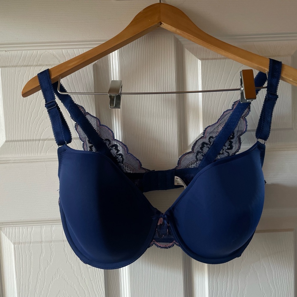 Wacoal 36G bra blue with pink on the lace.